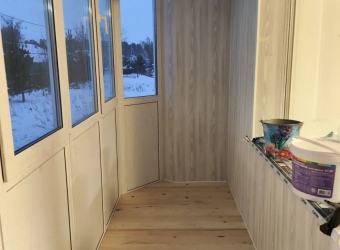 Отделка балкона ПВХ панелью