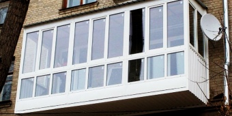 Теплые немецкие окна с трёхкамерным профилем, отделка сбоку сайдингом