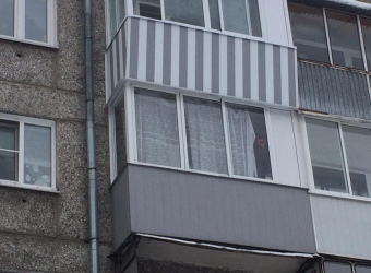 Вынос балкона по подоконнику, внешняя отделка