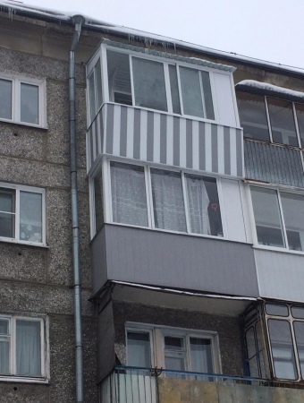 Вынос балкона по подоконнику, внешняя отделка