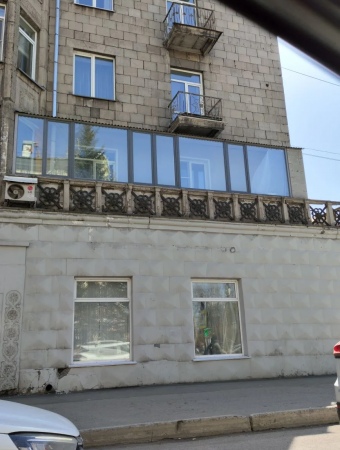 Теплое остекление балкона + монтаж крыши. Цвет графит.