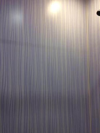 Оформление изнутри декоративными обоями