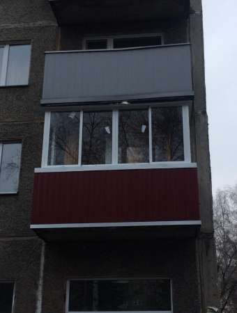 Холодный балкон с сайдингом